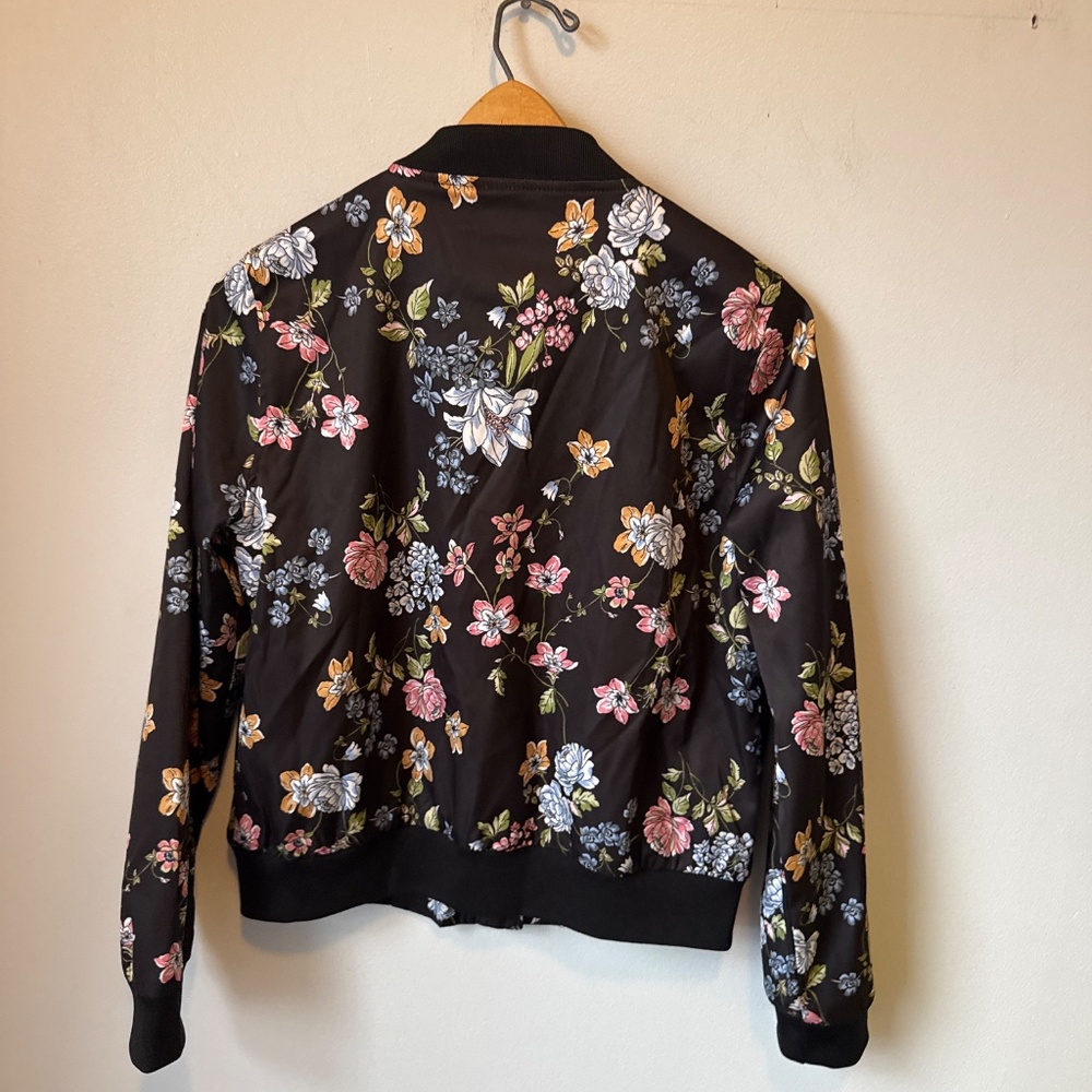 Hippie Rose floral zip front jacket with pockets - Picture 7 of 7